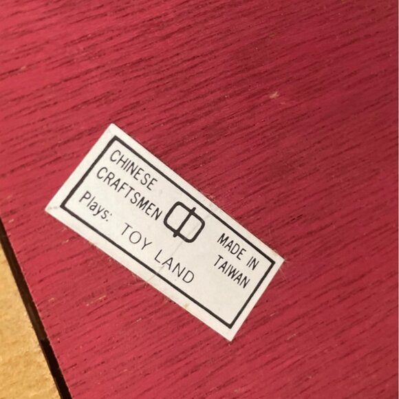 Vtg Wooden Christmas Toy Shoppe Music Box Plays Toy Land Animated Taiwan VIDEO - Picture 7 of 10